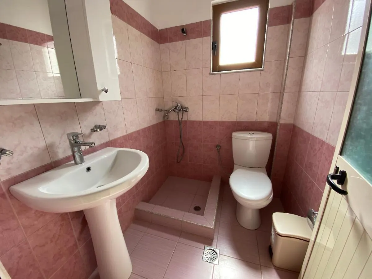 Guesthouse Mance Ksamil 0*,  Albania